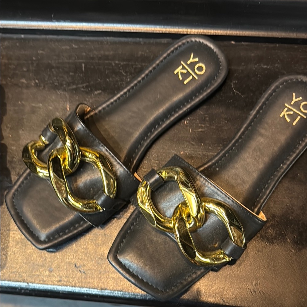 Yoki Women's Sandals with Black and Gold Chain